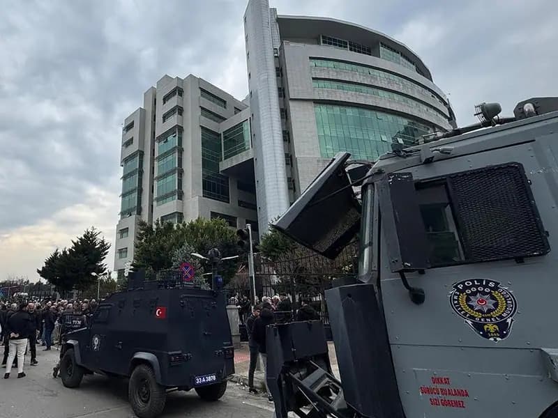 Akdeniz Belediye Başkanı Sarıyıldız'ın yerine görevlendirme yapıldı