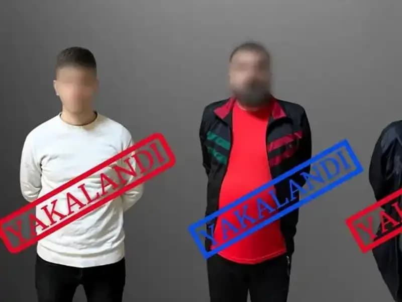 Gürcistan'da Yakalanan Kırmızı Bültenle Aranan Üç Şüpheli Türkiye'ye İade Edildi