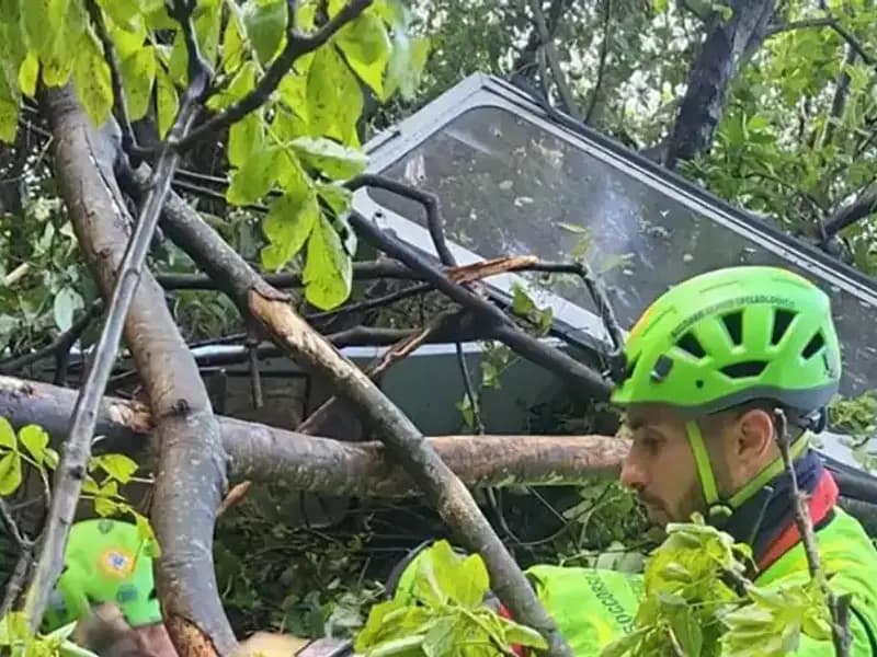 İtalya'da Teleferik Faciası: Dört Kişinin Hayatını Kaybetmesine Neden Olan Kaza