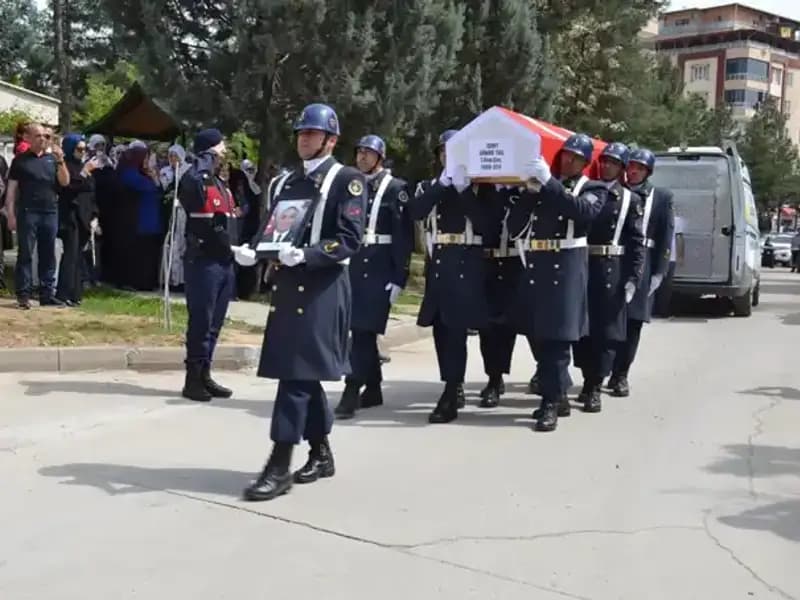 Şehitlerimizi Unutmadık: Gözyaşlarıyla Uğurlandı