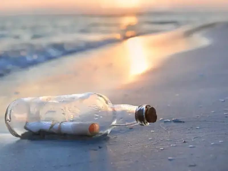 ** İskoçya'dan İsveç'e dikkat çeken mesaj: Şişedeki mektubun sırrı 47 yıl sonra ortaya çıktı!**