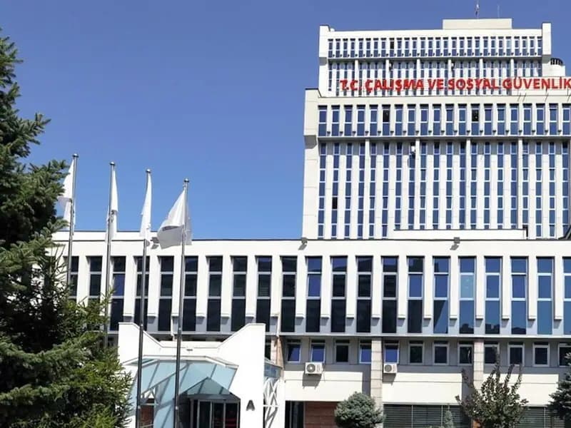 Bakanlık 5 belediyeye haciz başlattı