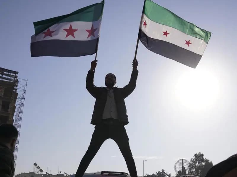 Suriye’de Kanlı Esed Rejimi Devrildi: Halk Coşkulu Kutlamalar Yapıyor