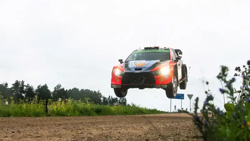 Otomobil Rallisinde Korkutan Facia: İki Seyirci Hayatını Kaybetti