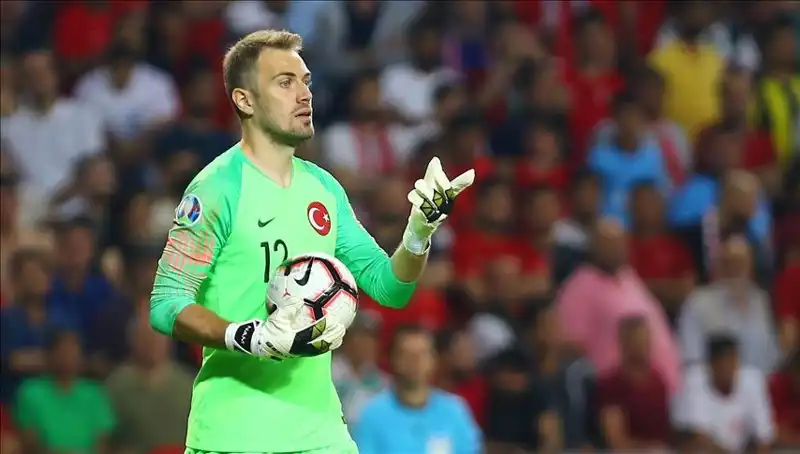 Mert Günok Futbolu Bırakacağı Yaşı Açıkladı: Taraftarları Şaşırttı!