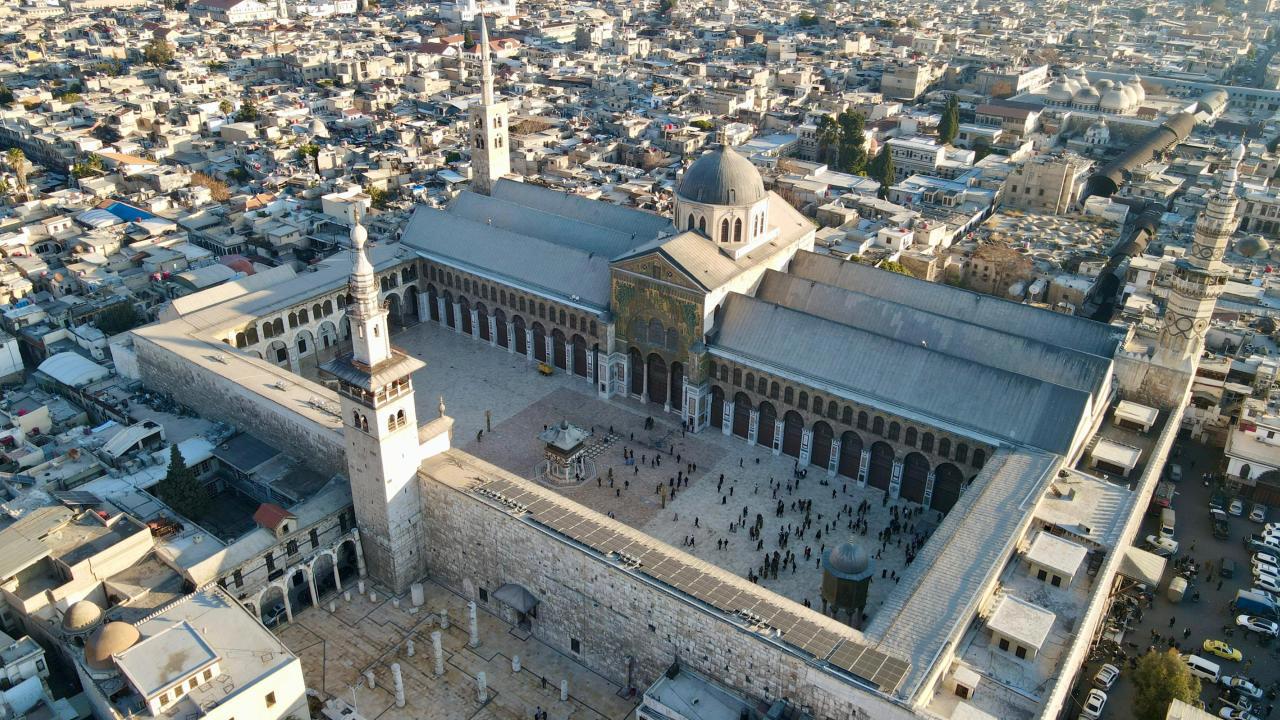 Suriye Halkı İlk Cuma Namazında Camilere Akın Etti