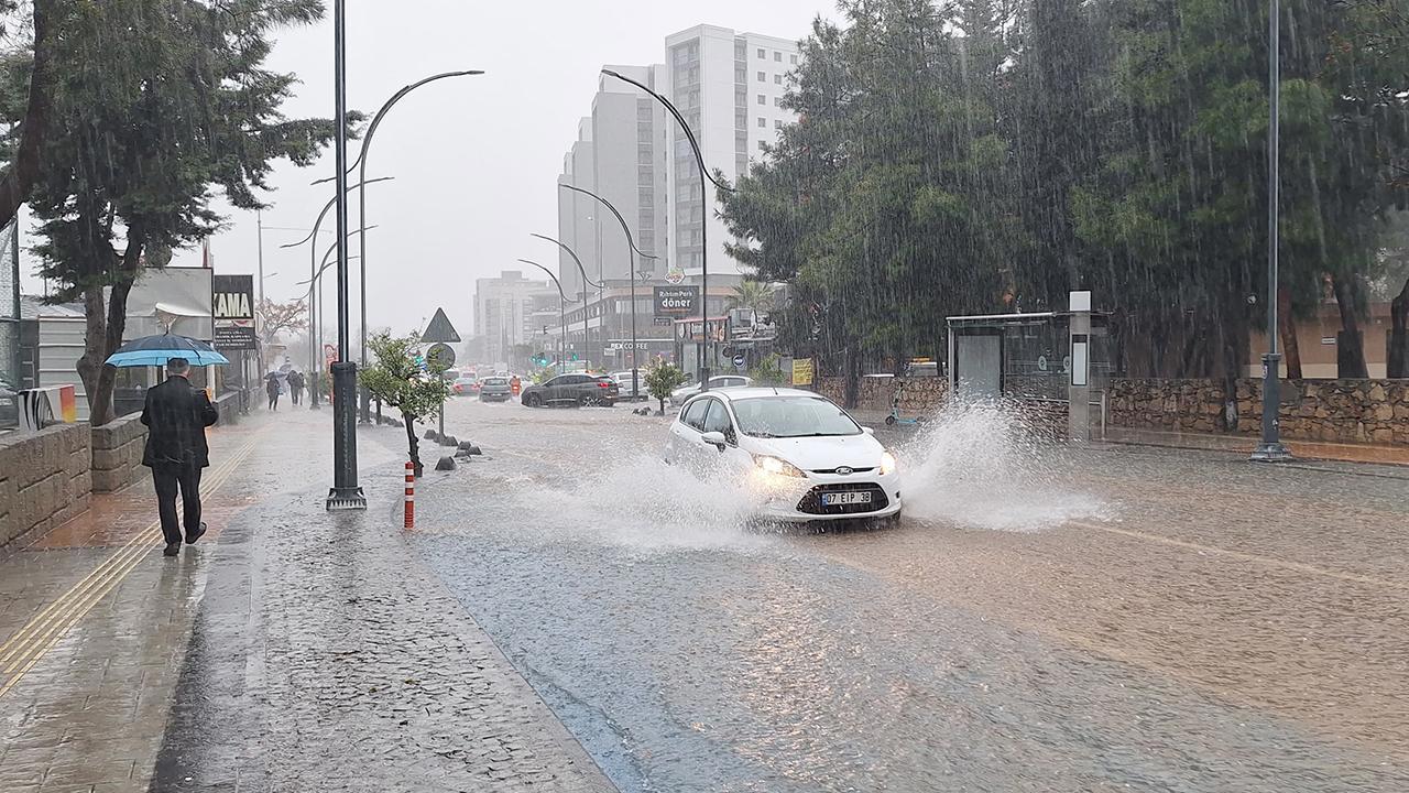 Meteorolojiden 17 İli Uyarı