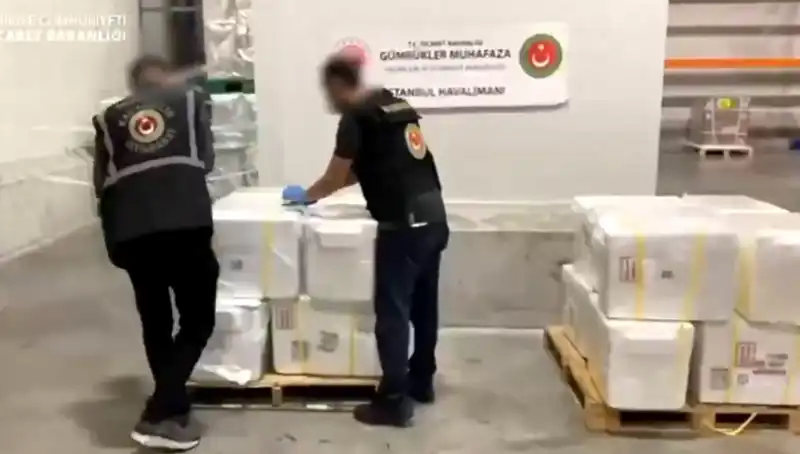 İstanbul Havalimanı'nda Tarihi Kokain Yakalanması: 455 Kilo Uyuşturucu Ortaya Çıktı