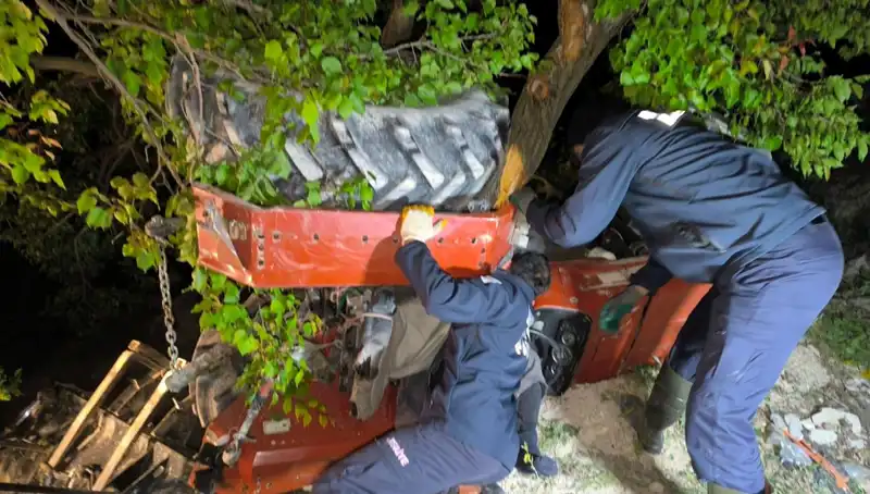 Kontrolden Çıkan Traktör Devrildi: Yaşanan Trajik Kaza Detayları