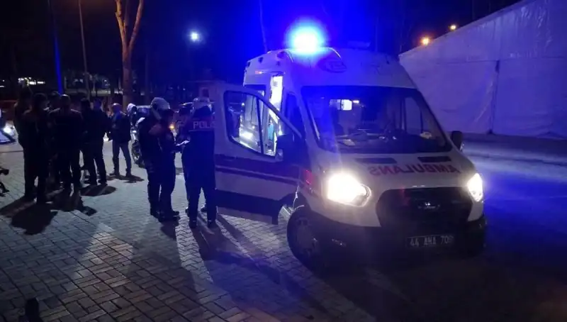 Parkta Silahlı Kavga: İki Grup Arasında Korku Dolu Anlar