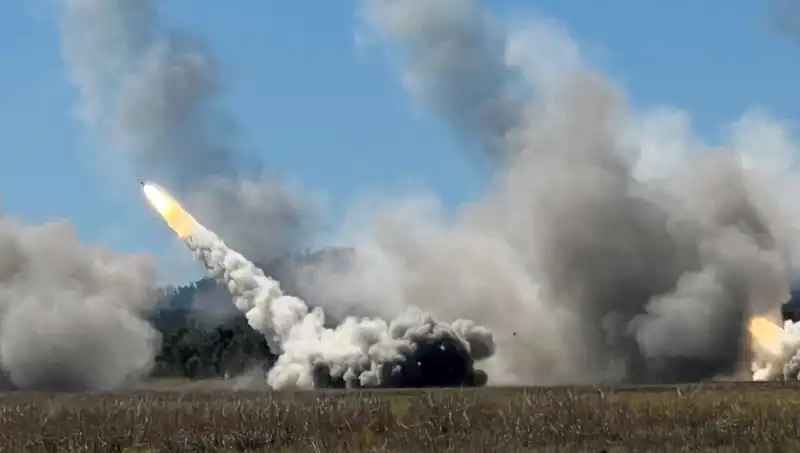 Avustralya'nın En Büyük Askeri Tatbikatında Tarihi İlk: HIMARS Atışı Gerçekleşti