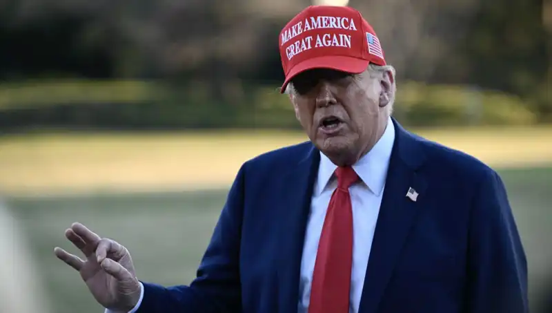 Trump, Ukrayna Krizinde Kendini Öven Bir Paylaşım Yaptı