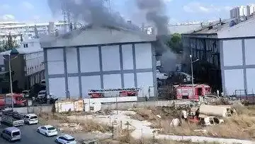 Başakşehir’de Korkutan Sanayi Sitesi Yangını: Olay Yerinden Son Gelişmeler