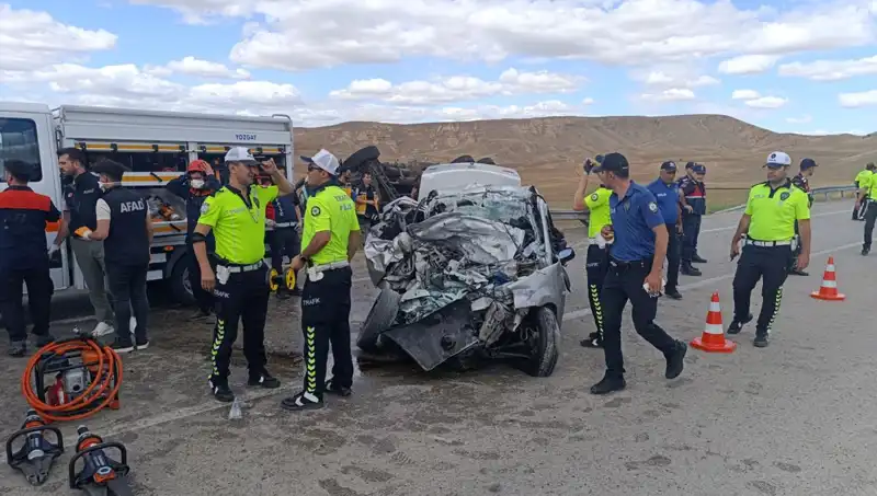 Yozgat’ta Feci Trafik Kazası: 3 Kişi Hayatını Kaybetti, 2 Kişi Yaralandı