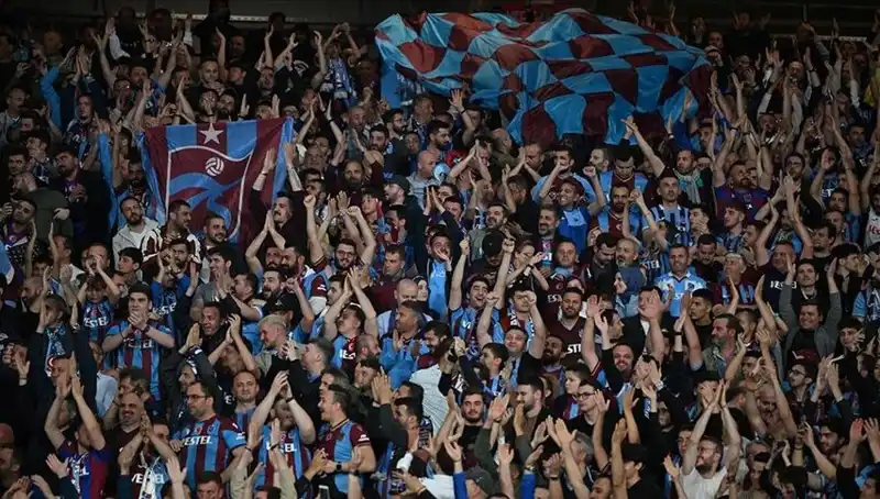 Trabzonspor-Galatasaray Maçının Biletleri Hızla Tükeniyor