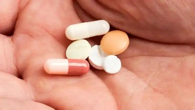 Reçetesiz İlaç Kullanımında Dikkat Edilmesi Gerekenler: Sağlığınızı Tehdit Eden Riskler