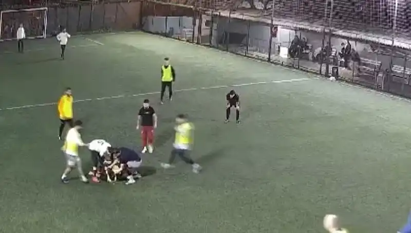 İki Ayrı Halı Sahada İki Ölüm: Sporun Karanlık Yüzü
