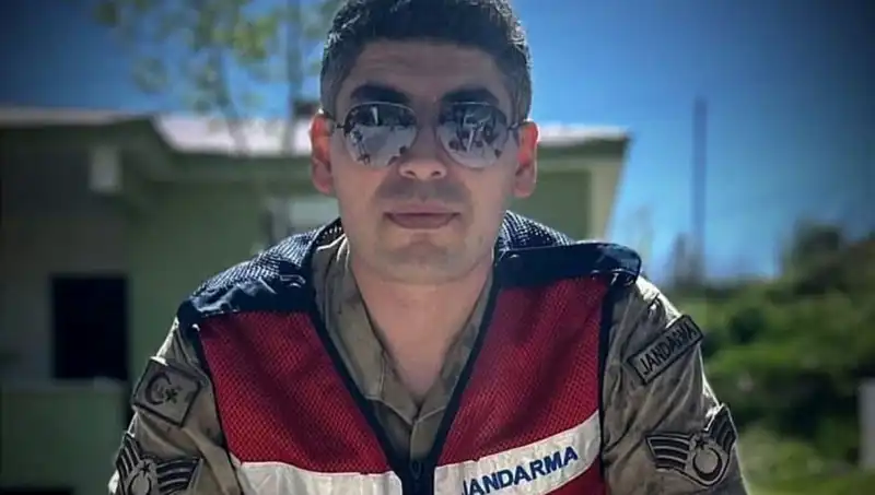 Halı Saha Maçının Ardındaki Trajik Olay: Kadir Astsubay Hayatını Kaybetti