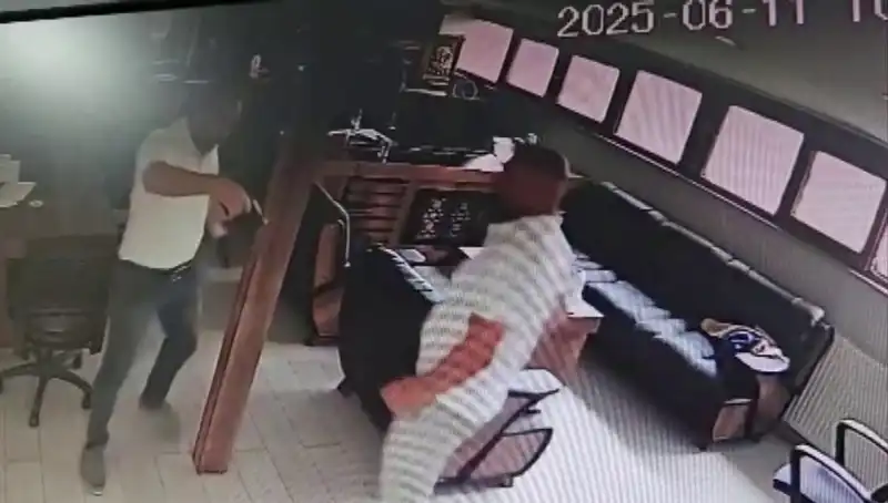 Alacak Verecek Anlaşmazlığı: İş Adamı Kalfa Tarafından Öldürüldü