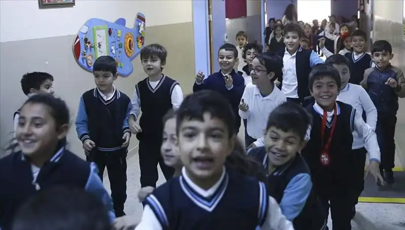 2025’te Okullar Ne Zaman Açılacak? Tüm Tatil Takvimi Burada!