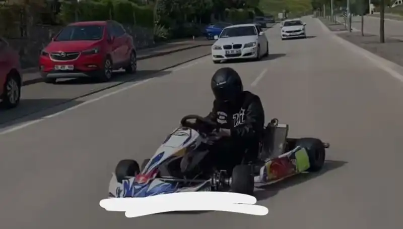 Go-Kart Sürücüsünden Yürekleri Ağza Getiren Drift Gösterisi