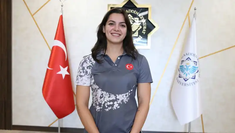 Altın Madalyanın Sahibi Esra, Dünya Şampiyonluğu İçin Hedef Belirledi!