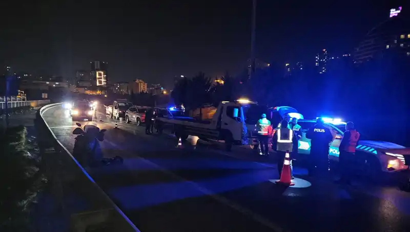 TEM Otoyolu'ndaki Şok Edici Kaza: Yatan Kişi Metrelerce Sürüklendi!