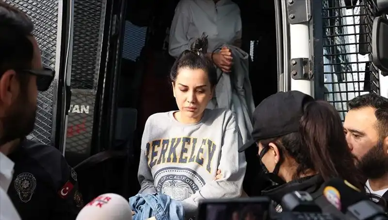 Dilan Polat’ın Instagram Hesabı Neden Erişime Kapatıldı?