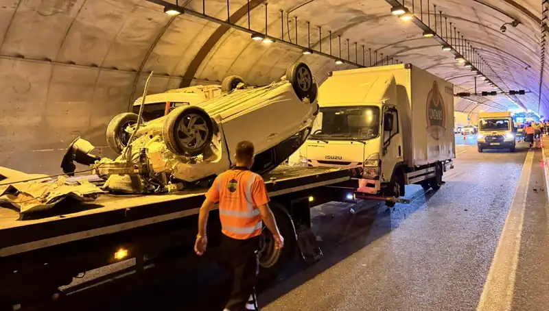 Kuzey Marmara Otoyolu’nda Korkutan Trafik Kazası: Otomobil ile Kamyonet Çarpıştı